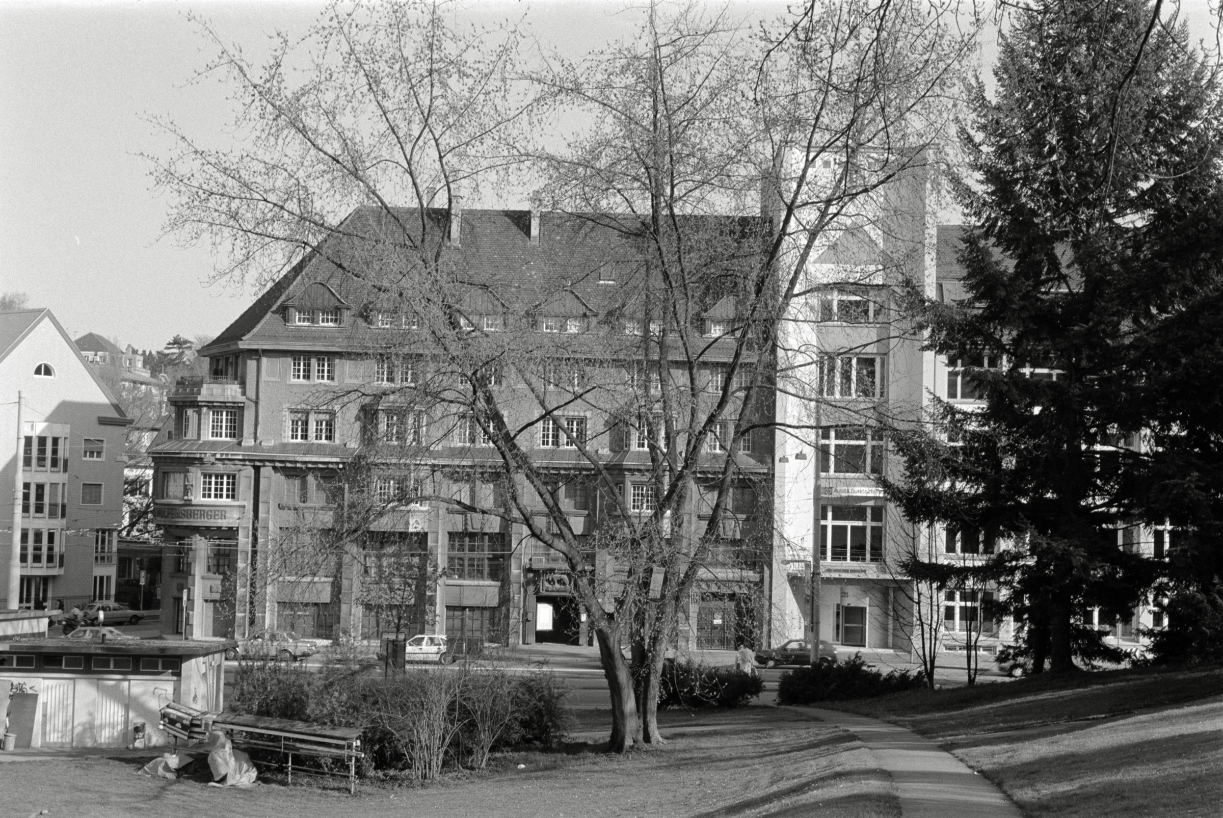 AHP F1993 04 002 sc240903 img15 NLP